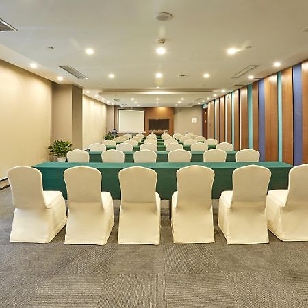 Holiday Inn Express Nanjing Xuanwu Lake By Ihg Buitenkant foto