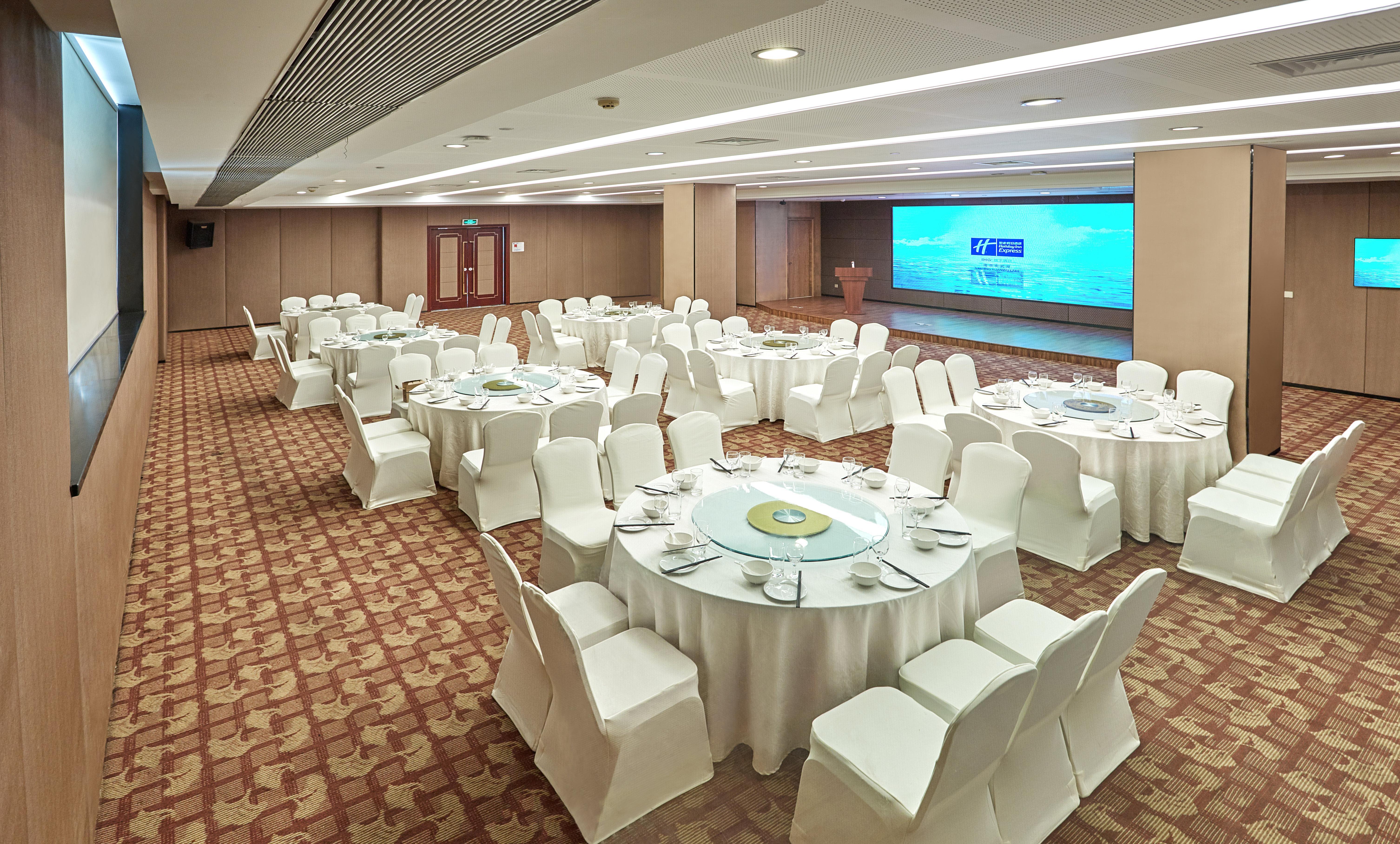 Holiday Inn Express Nanjing Xuanwu Lake By Ihg Buitenkant foto